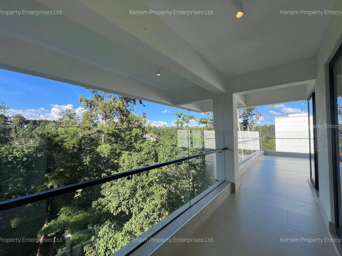 5 Bed Townhouse with En Suite in Spring Valley - 2