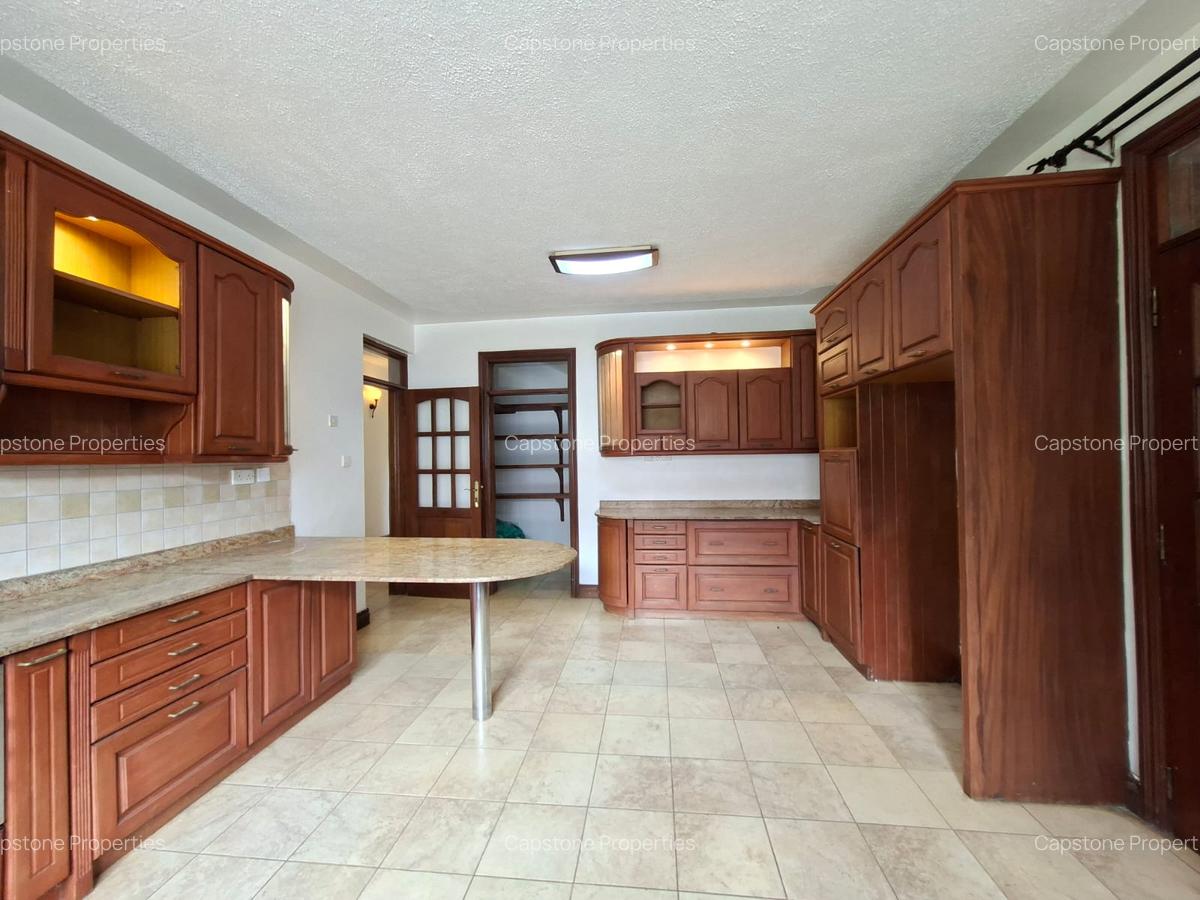 5 Bed House with En Suite in Runda - 13