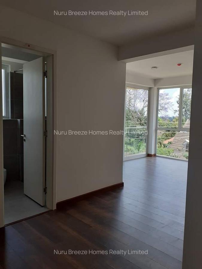 4 Bed Townhouse with En Suite in Lavington - 14