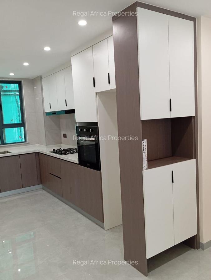 3 Bed Apartment with En Suite in Kilimani - 5