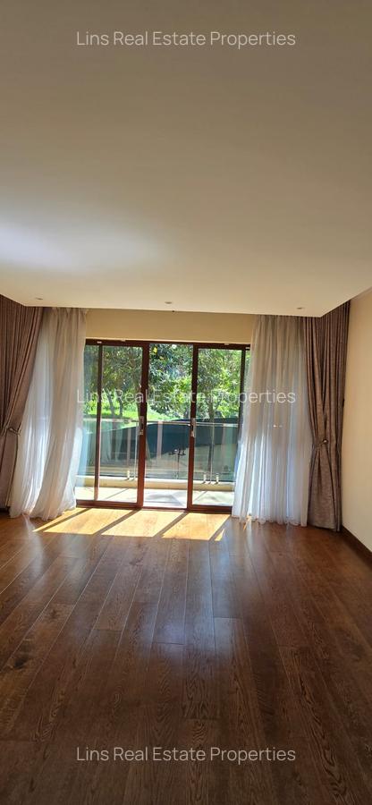 5 Bed Townhouse with En Suite in Lavington - 10