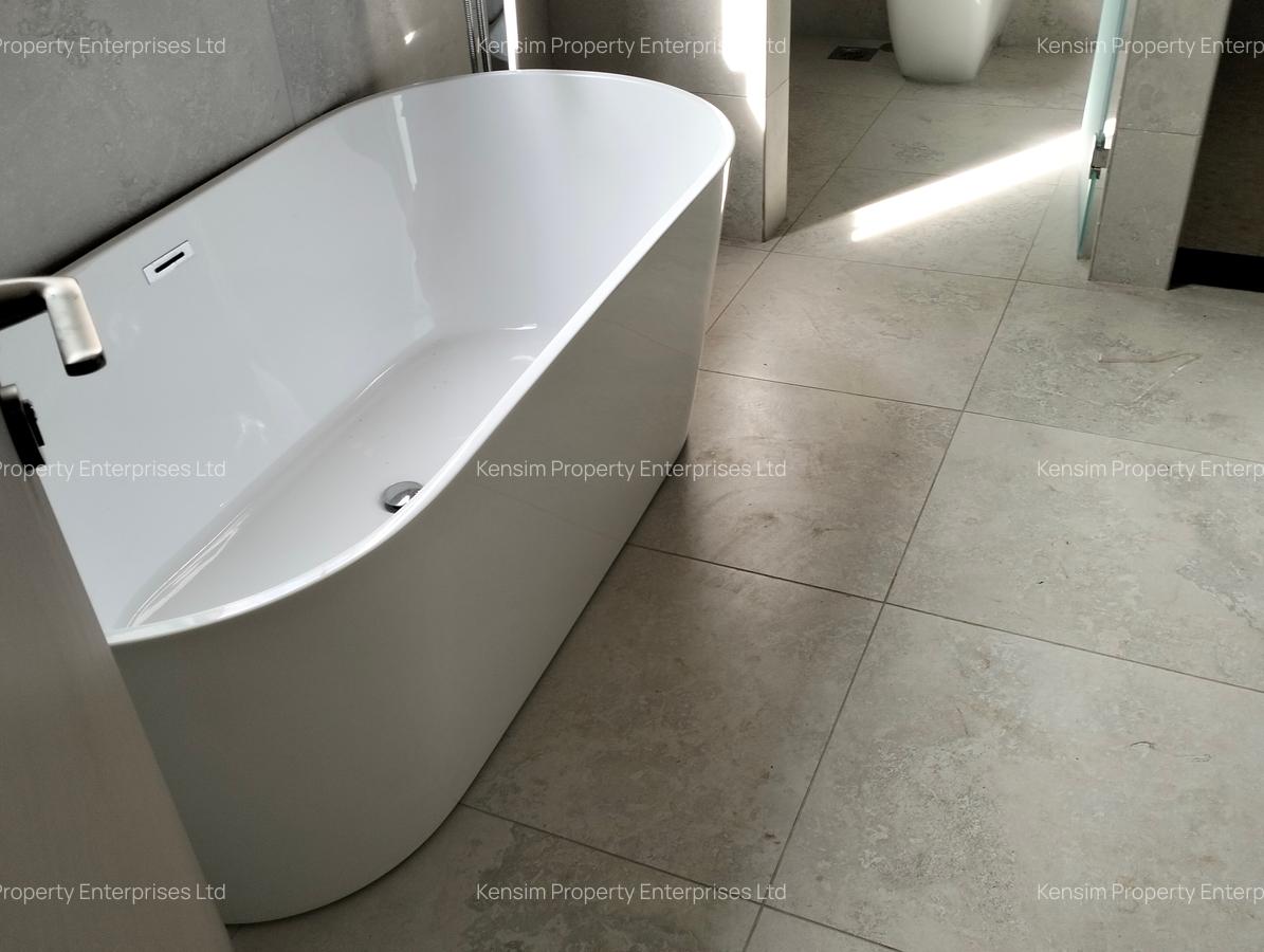 5 Bed Townhouse with En Suite in Lavington - 19