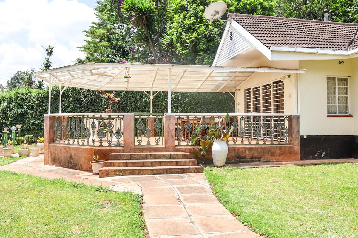 3 Bed House with En Suite in Spring Valley - 2