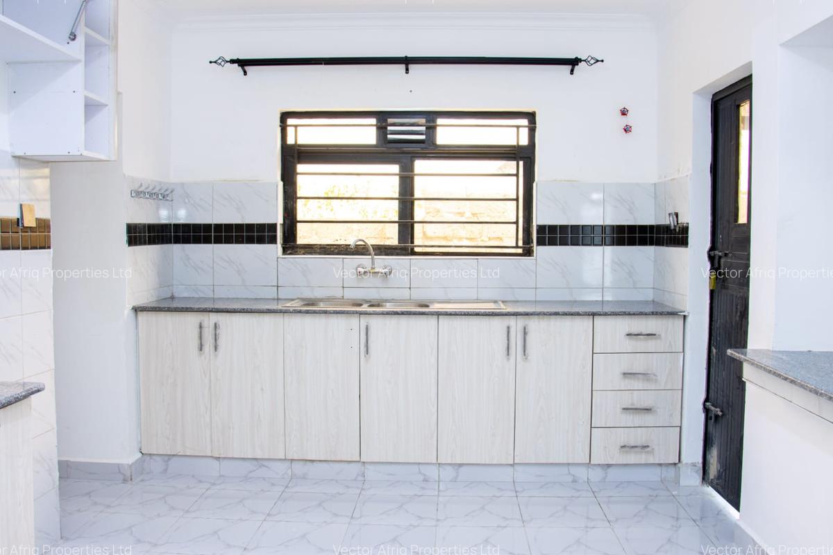 4 Bed House with En Suite at Yukos - 7