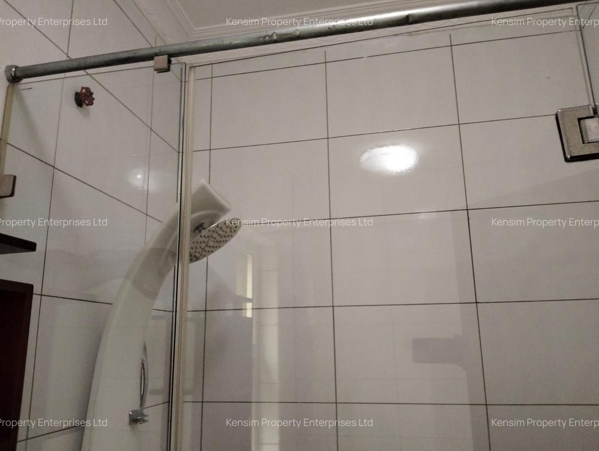 4 Bed Townhouse with En Suite in Riverside - 10