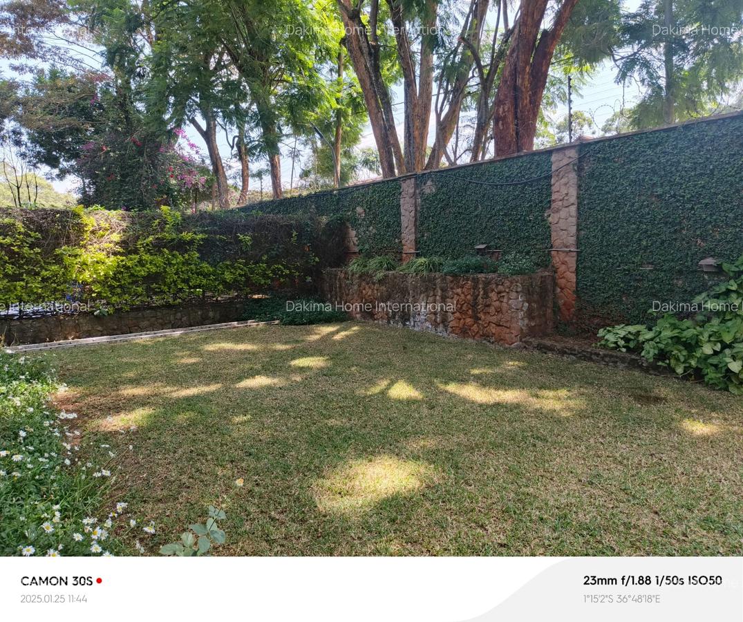 4 Bed Townhouse with En Suite in Spring Valley - 18