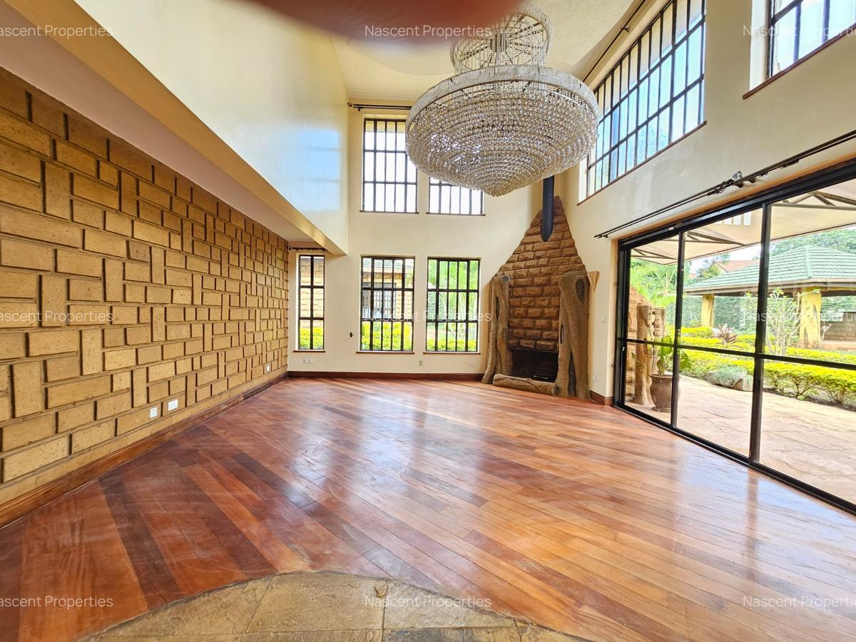 5 Bed House with En Suite in Nyari - 3