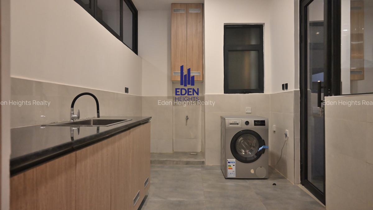 4 Bed Apartment with En Suite in Spring Valley - 4