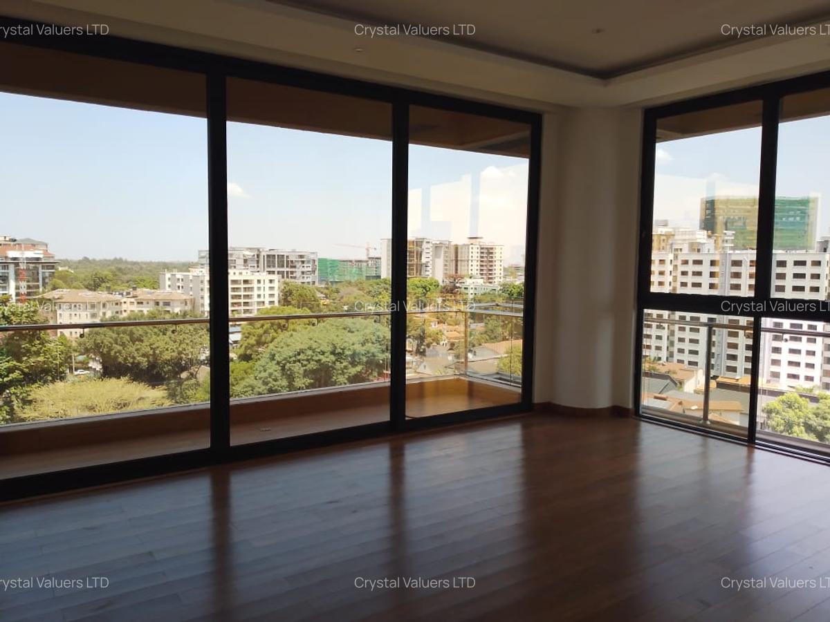 4 Bed Apartment with En Suite in Spring Valley - 1