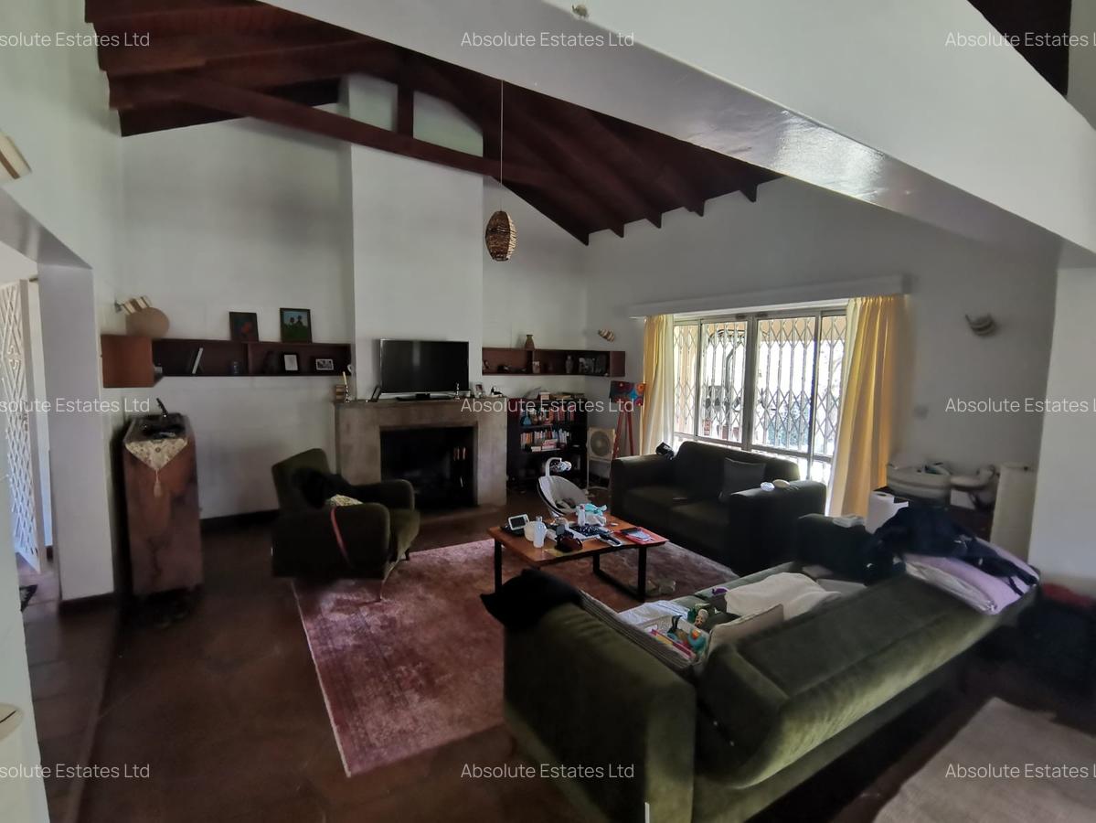 4 Bed Villa with En Suite in Runda - 10