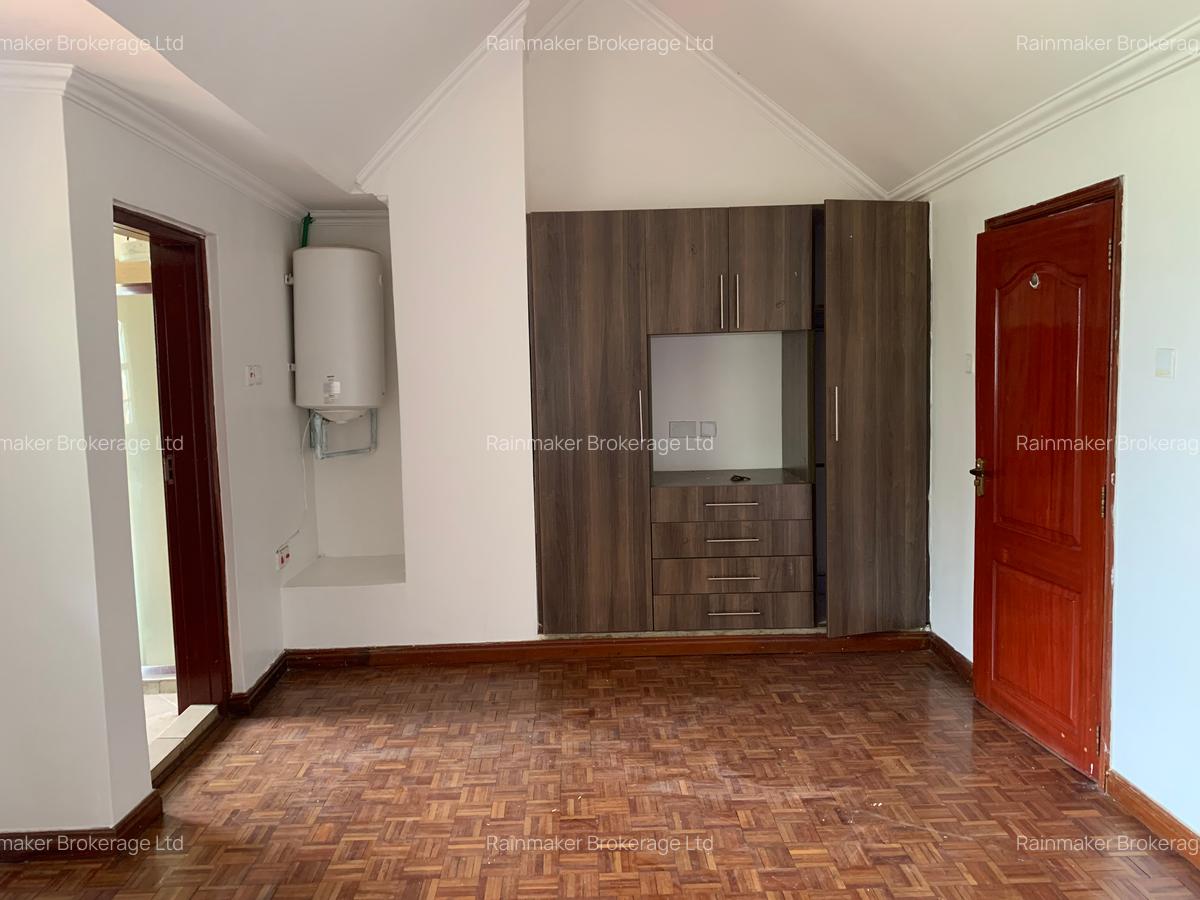 4 Bed Townhouse with En Suite at Ruaka Drive - 7