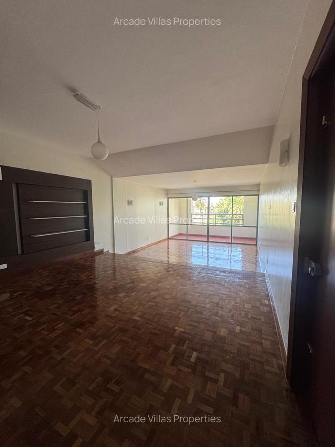 3 Bed Apartment with En Suite in Kileleshwa - 4