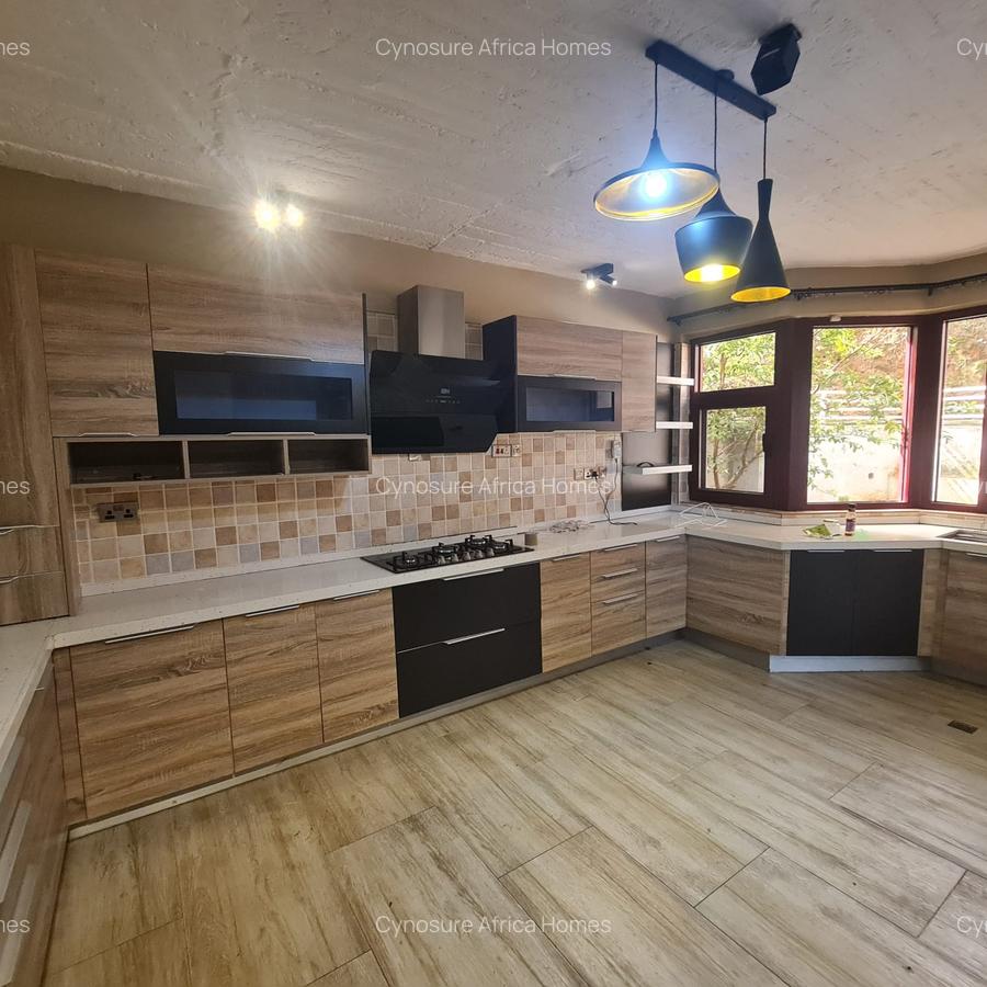 5 Bed Townhouse with En Suite at Karen - 5