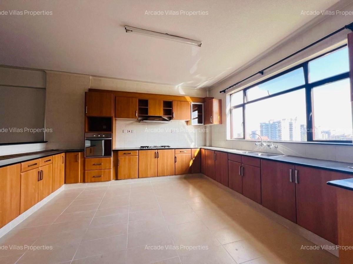 3 Bed Apartment with En Suite in Kilimani - 6
