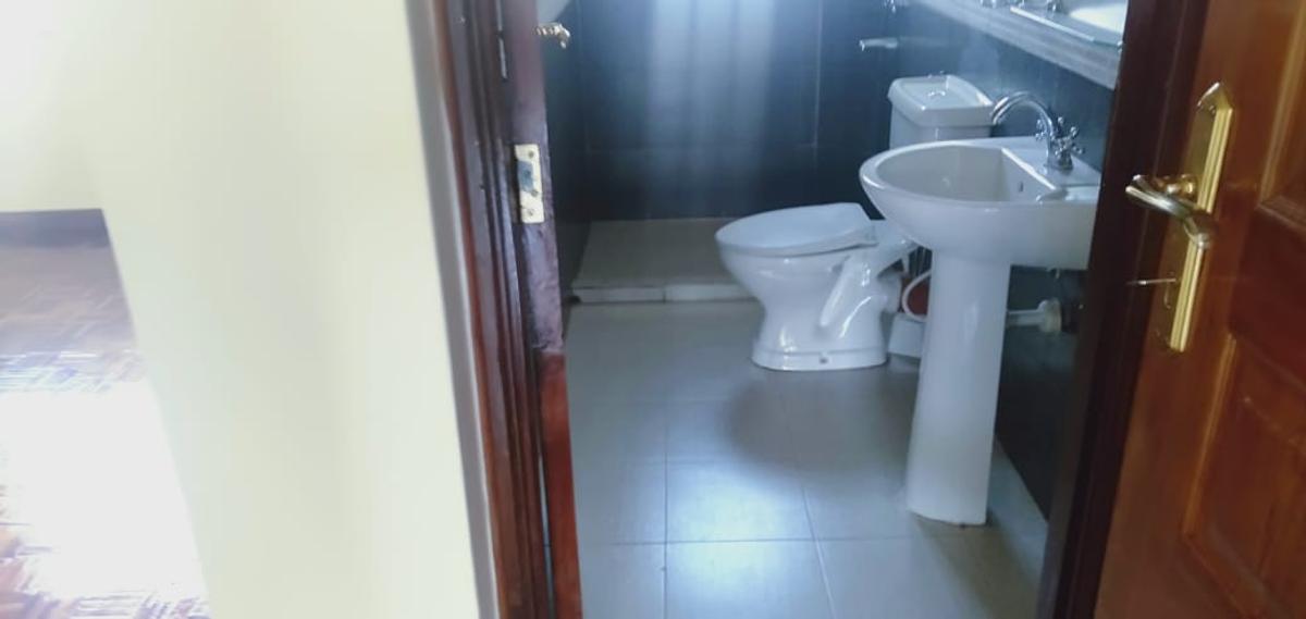 3 Bed Apartment with En Suite in Westlands Area - 9