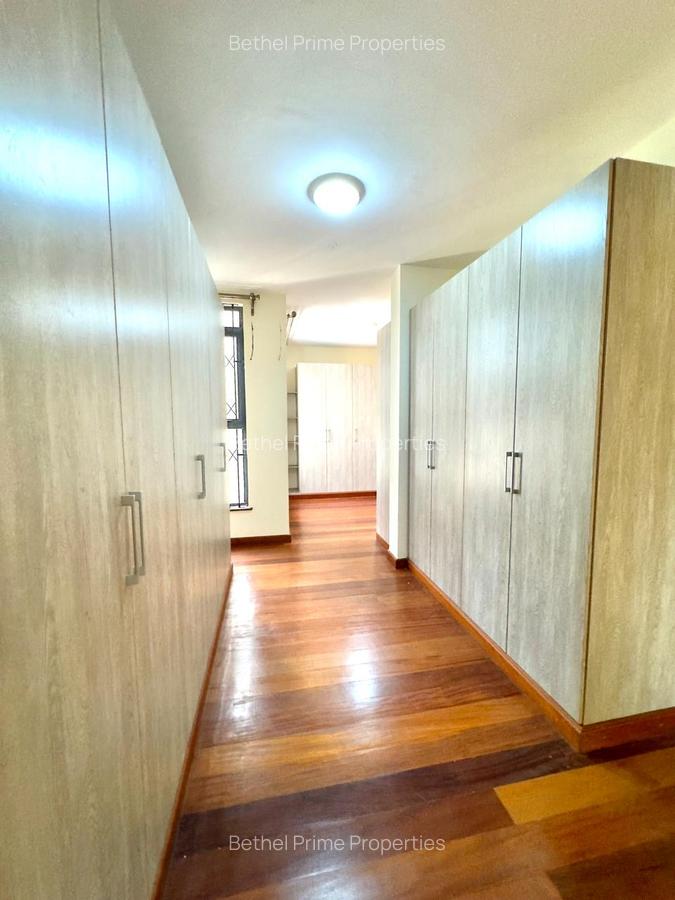 6 Bed Townhouse with En Suite in Nyari - 11