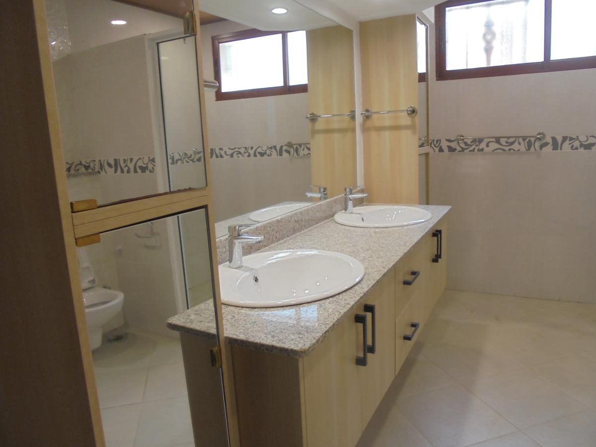 5 Bed Townhouse with En Suite at Shanzu Rd - 11