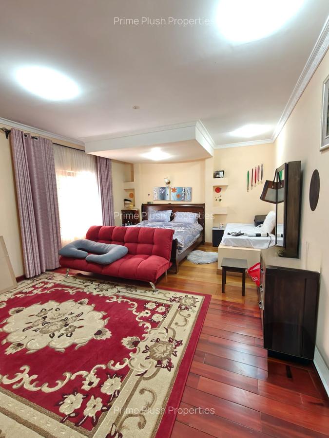 7 Bed House with En Suite in Karen - 7