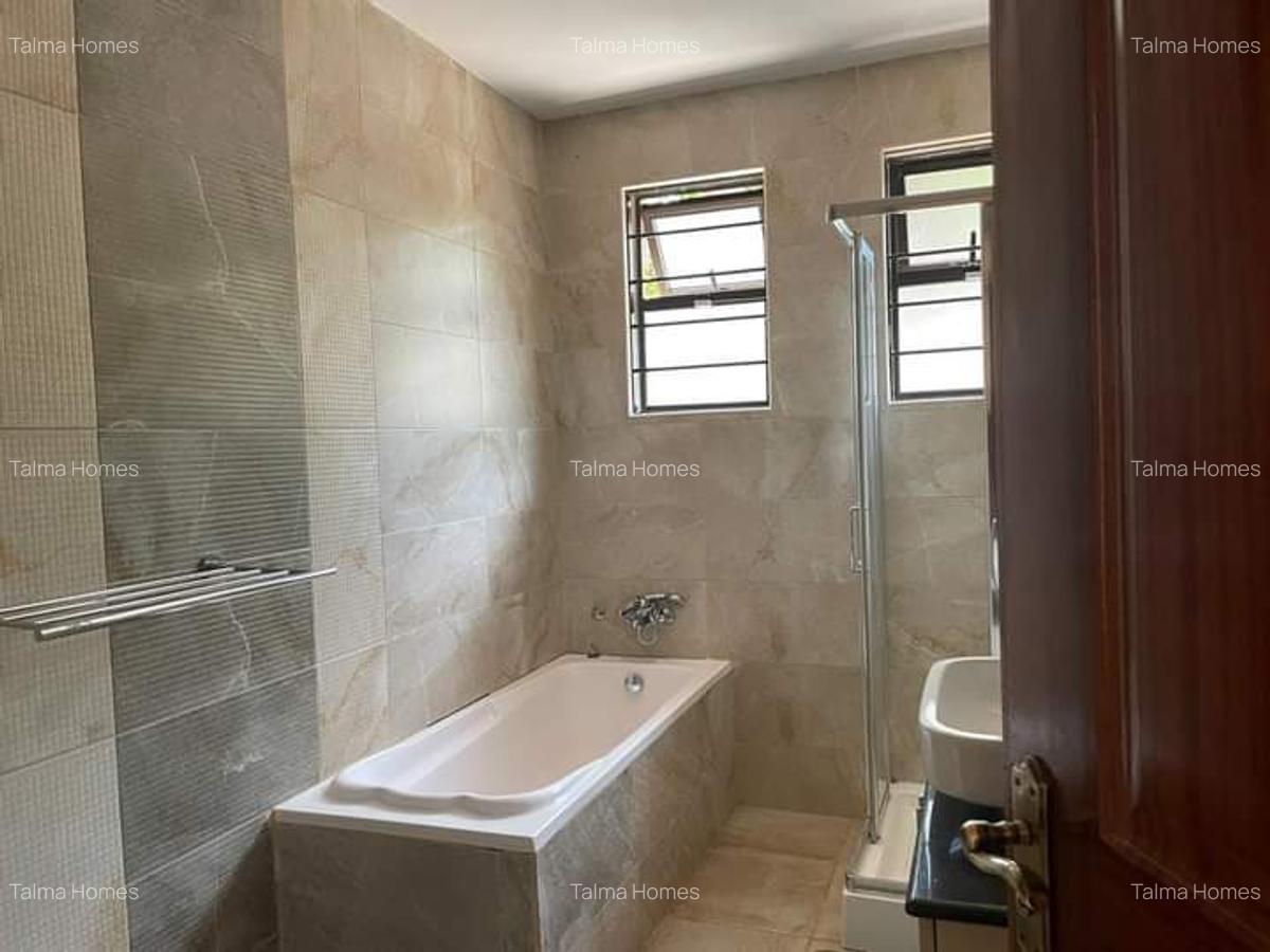 5 Bed Townhouse with En Suite at Lavi - 16