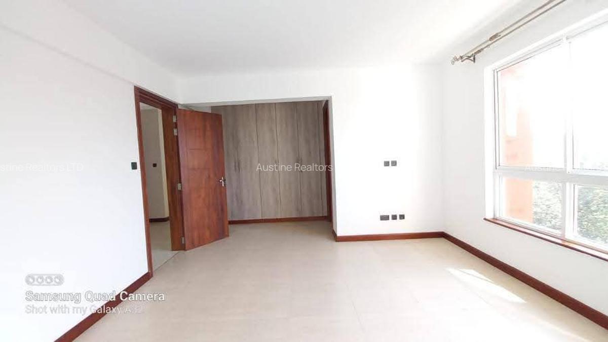 4 Bed Apartment with En Suite at General Mathenge - 11