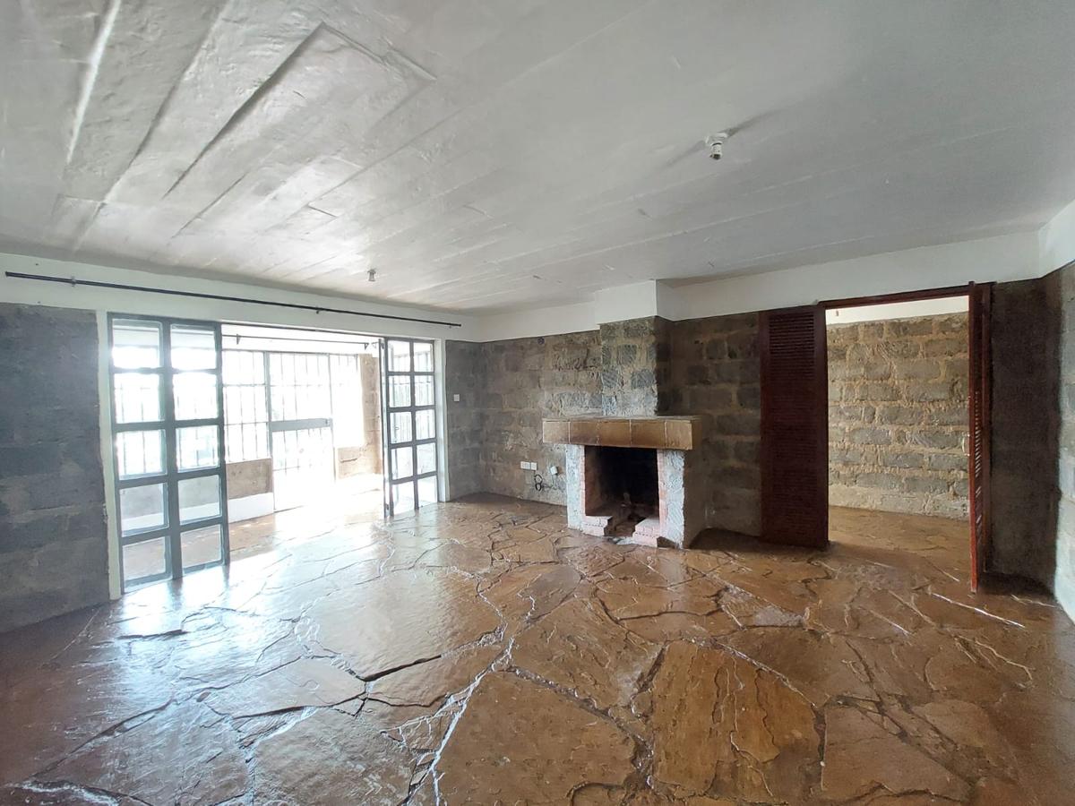 2 Bed House with Garden at Karen - 13