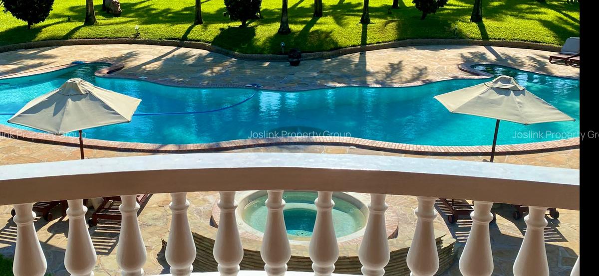 10 Bed Townhouse with En Suite at Mt Kenya - 14