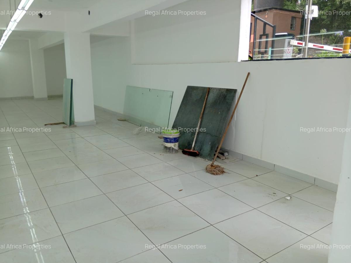 4,500 ft² Shop with Service Charge Included in Thigiri - 3