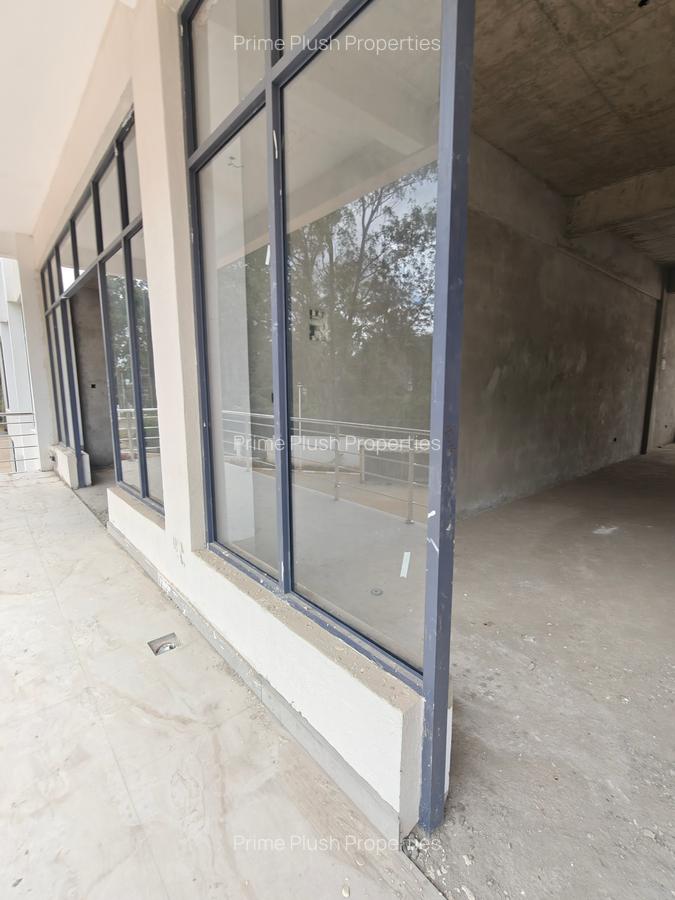 840 ft² Shop with Parking in Karen - 4