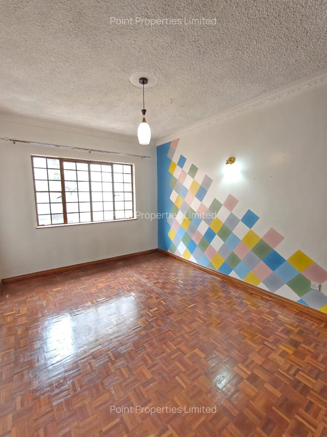 4 Bed Apartment with En Suite in Westlands Area - 10