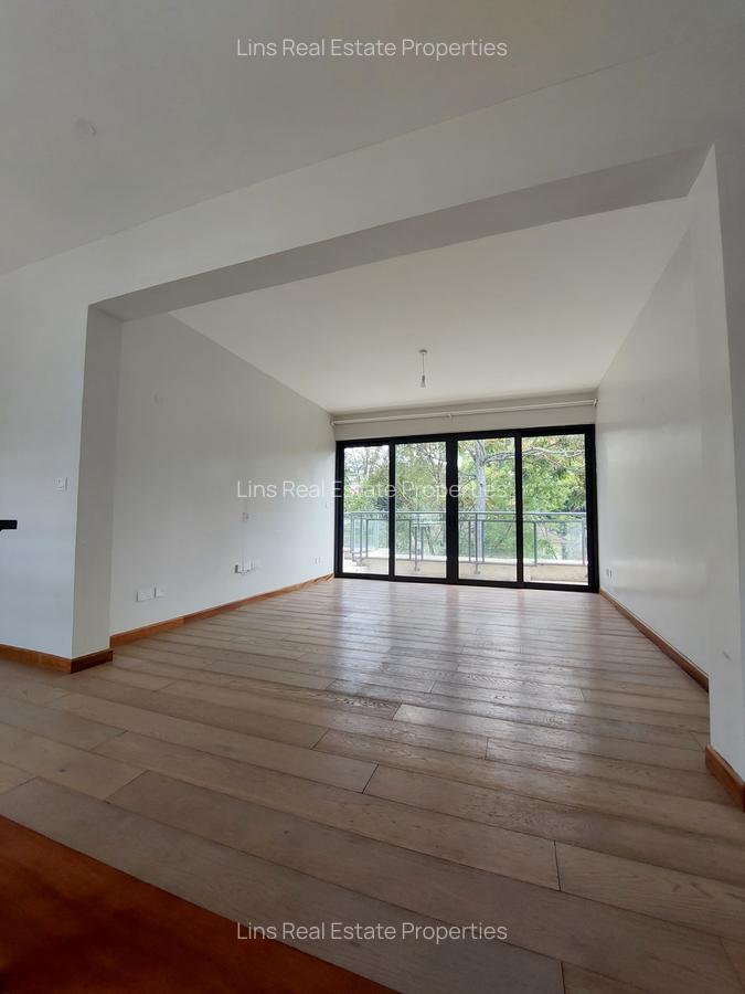 5 Bed Townhouse with En Suite in Lavington - 16