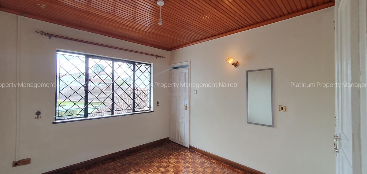 4 Bed House with En Suite at Brookside Gardens - 10