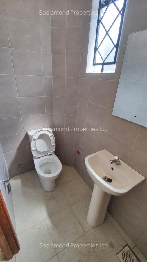 7,530 ft² Warehouse with Parking in Thika Road - 3