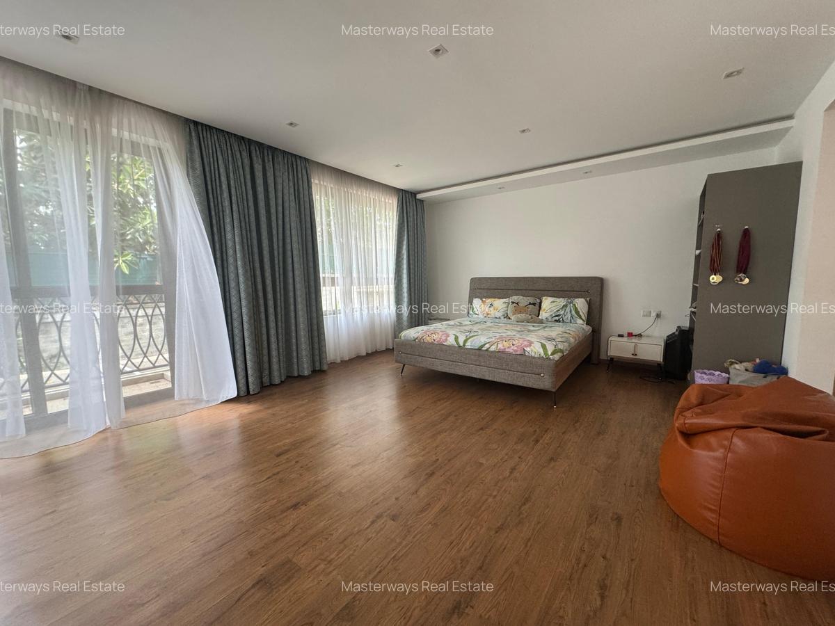 4 Bed Townhouse with En Suite in Westlands Area - 20