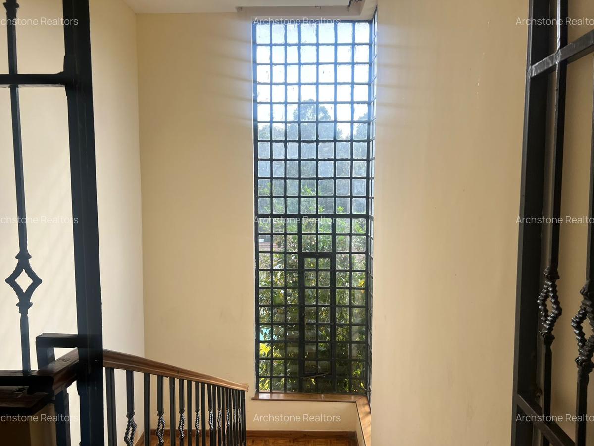 4 Bed Townhouse with En Suite in Kitisuru - 6