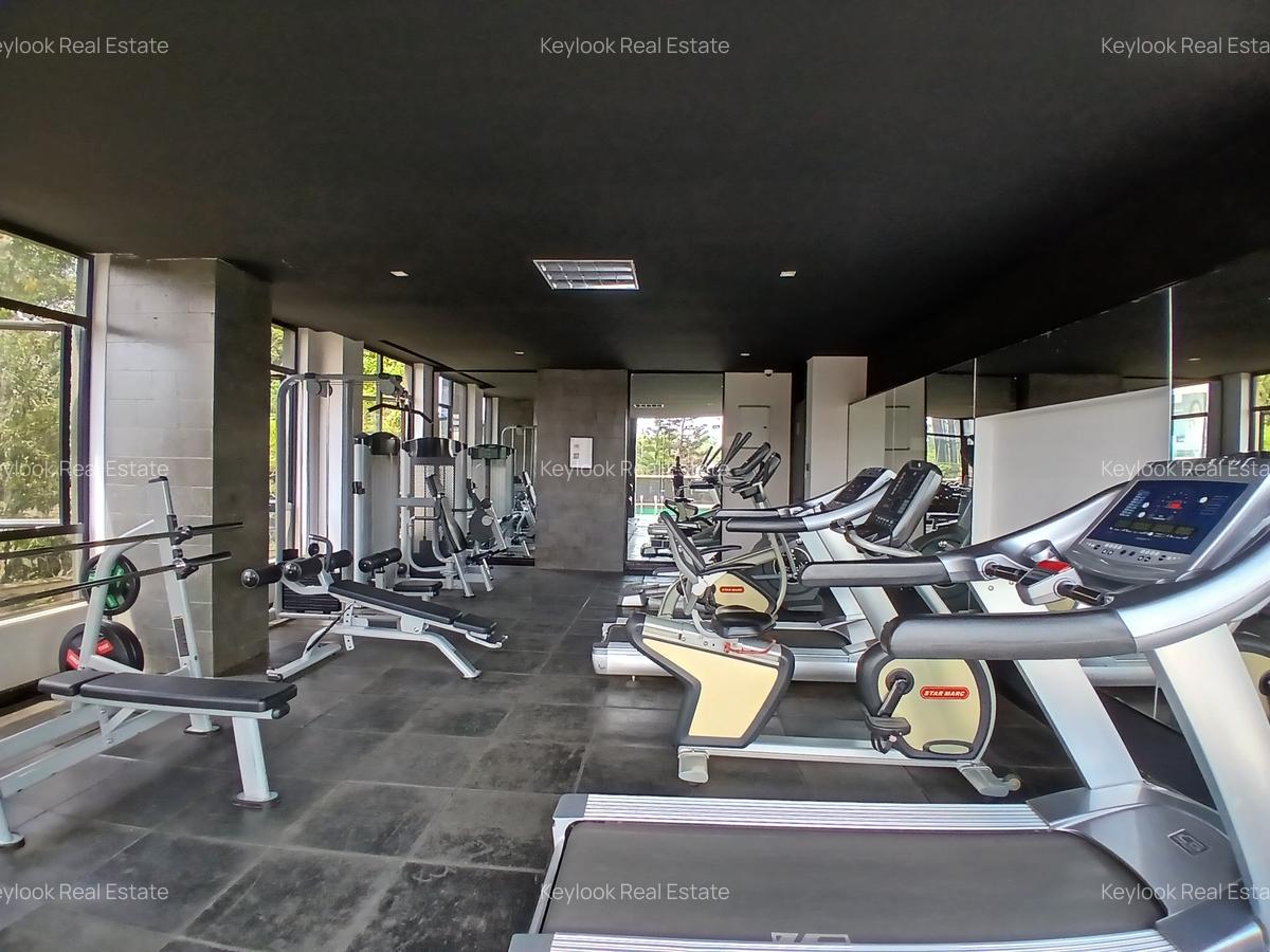 Serviced 3 Bed Apartment with En Suite at Brookside Close - 17