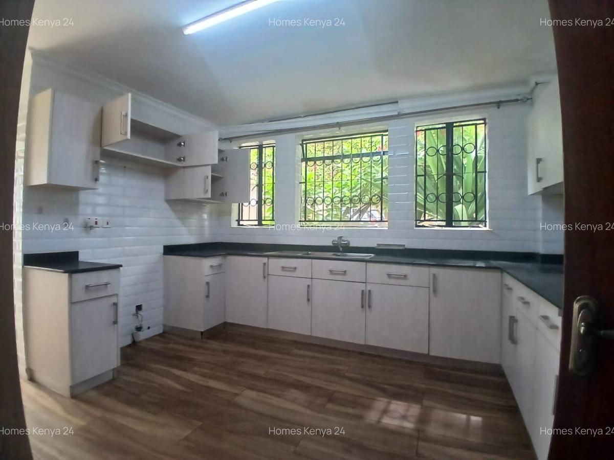 4 Bed House in Runda - 9