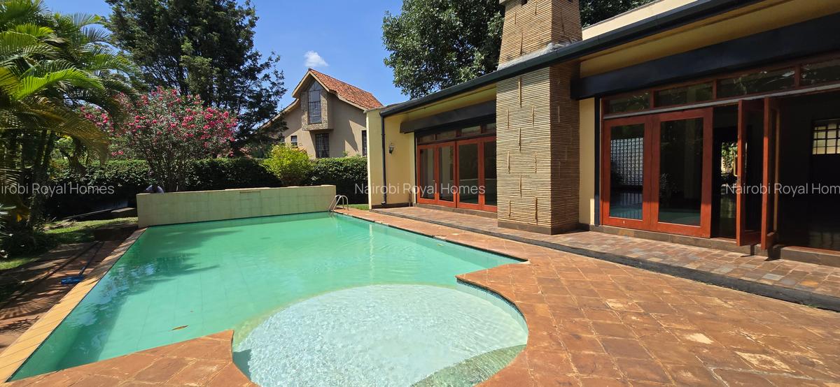 4 Bed House with En Suite at Runda Road - 18