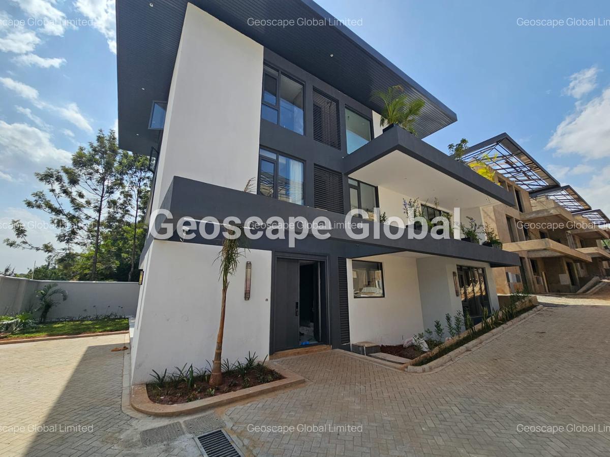 5 Bed Townhouse with En Suite in Lavington - 1