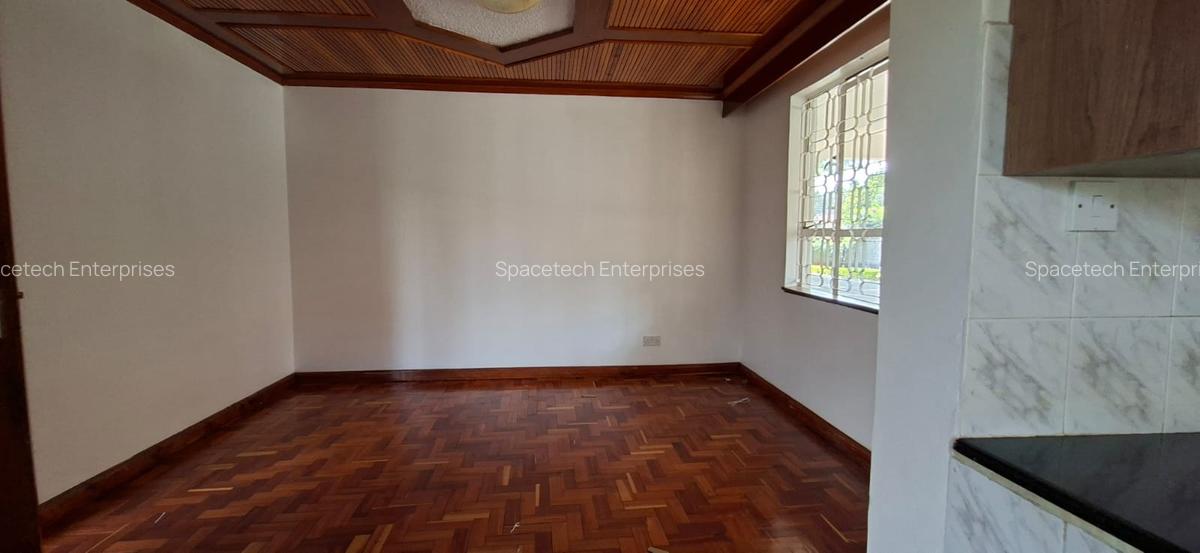 6 Bed House with En Suite in Runda - 12