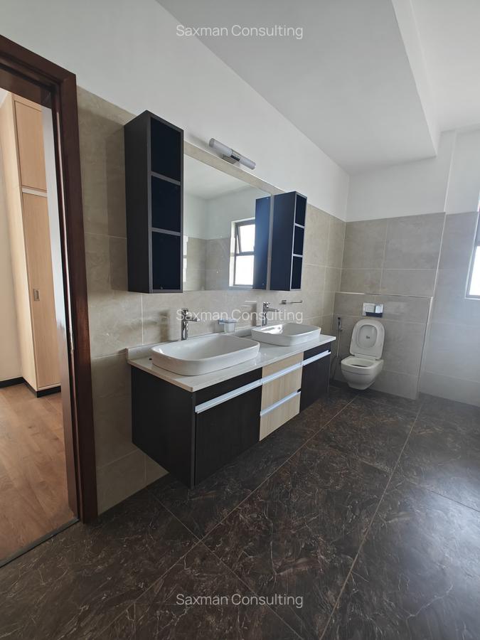 5 Bed Apartment with En Suite in General Mathenge - 11