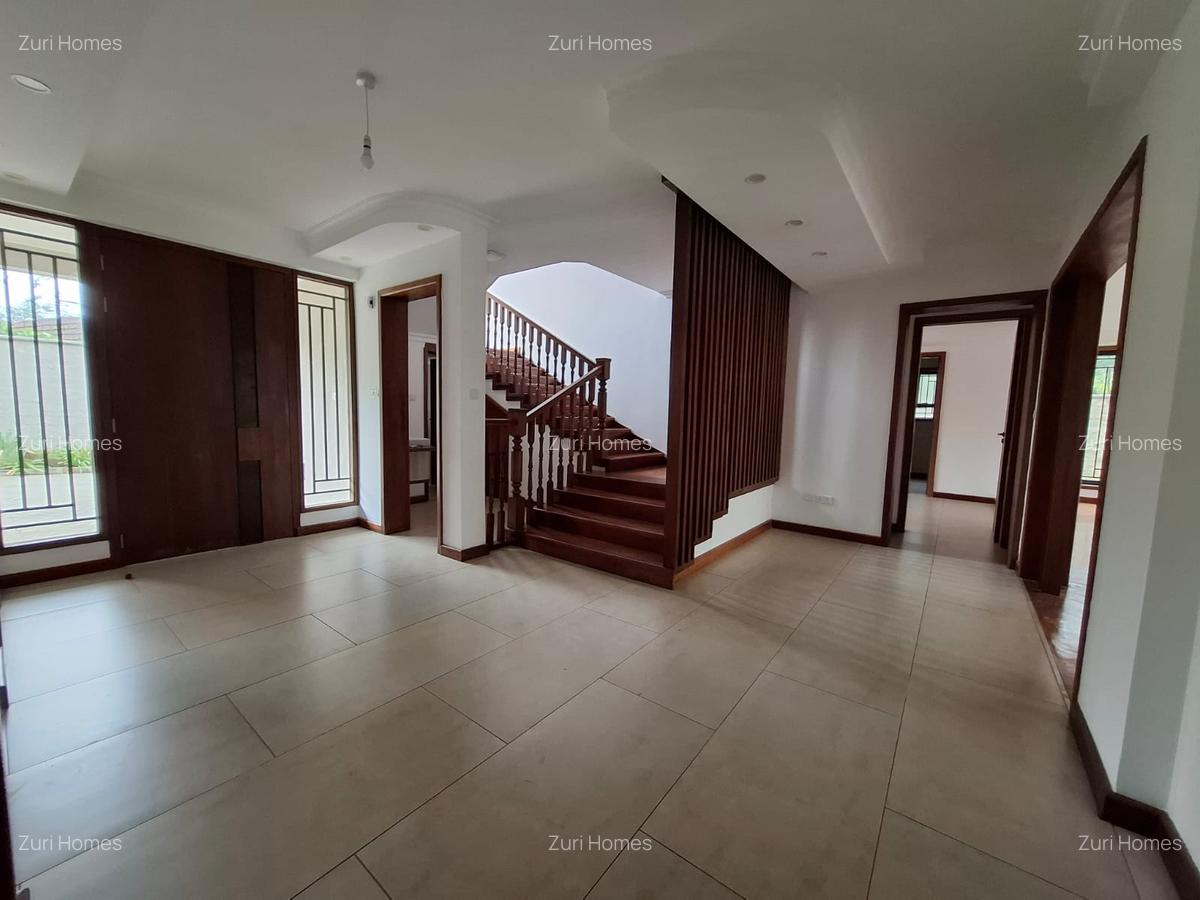 6 Bed Townhouse with En Suite in Lavington - 10