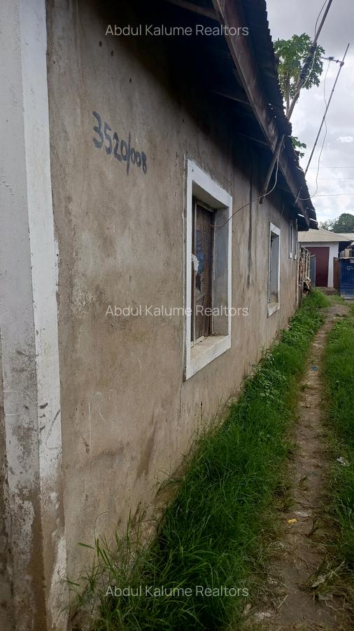 3 Bed House with Walk In Closet in Bamburi - 1