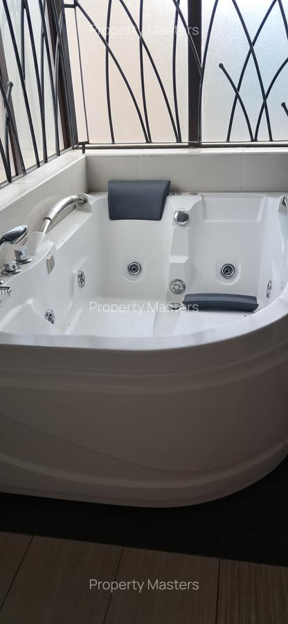 3 Bed Apartment with En Suite at Rose Avenue - 14