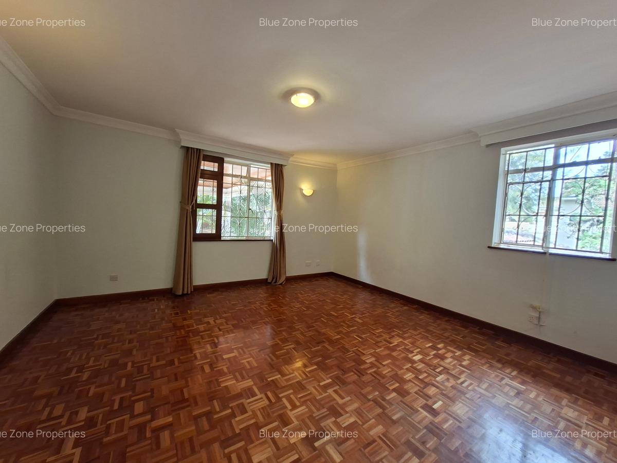 4 Bed House with En Suite at Off Mimosa Rd - 14