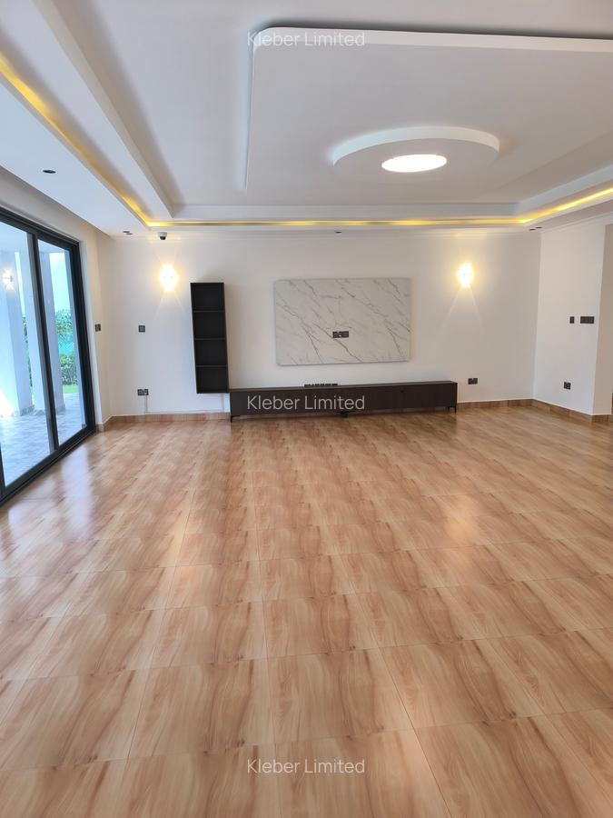 5 Bed House with En Suite at Kiambu - 16