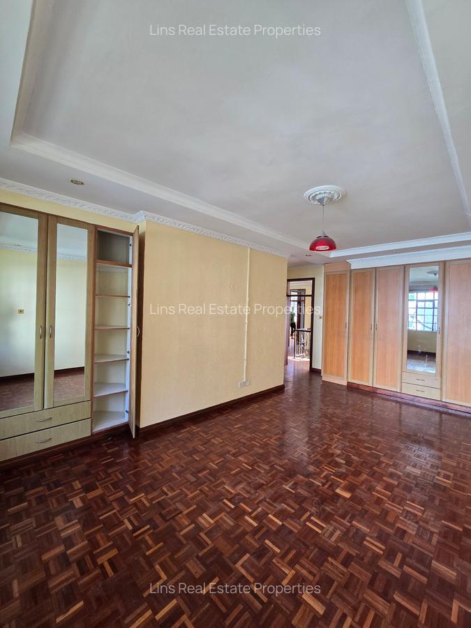 4 Bed Townhouse with En Suite in Lavington - 13