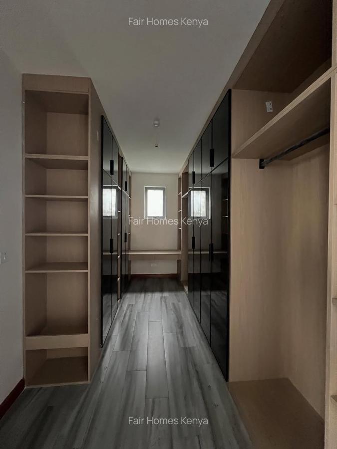 6 Bed Townhouse with En Suite at Lavington Green - 19