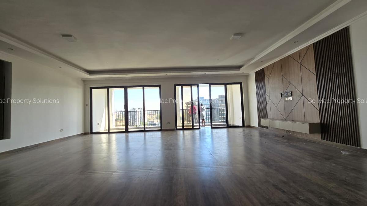 2 Bed Apartment with En Suite at Brookside - 16