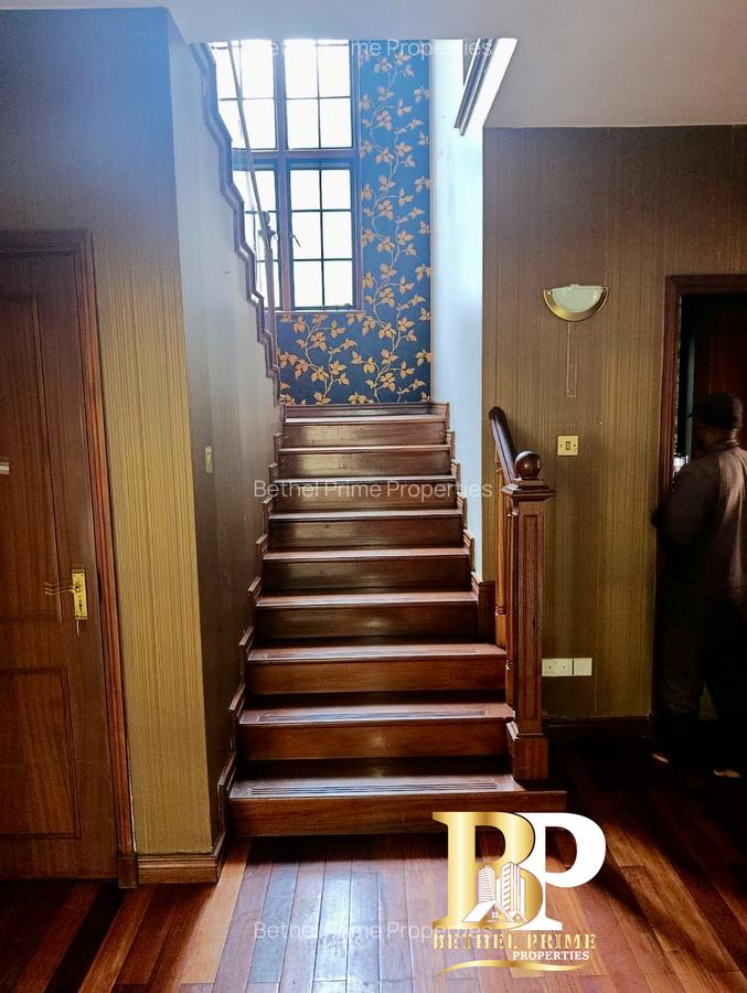 4 Bed Townhouse with En Suite in General Mathenge - 5