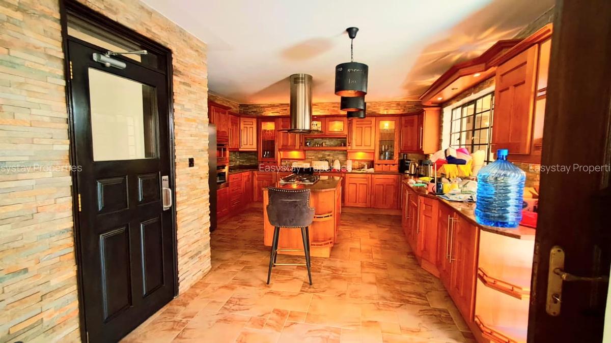 4 Bed Townhouse with En Suite in Lavington - 4